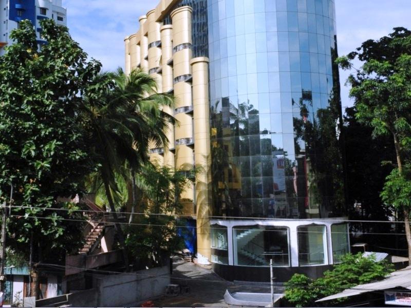 Pattom Royal Hotel Thiruvananthapuram Zewnętrze zdjęcie