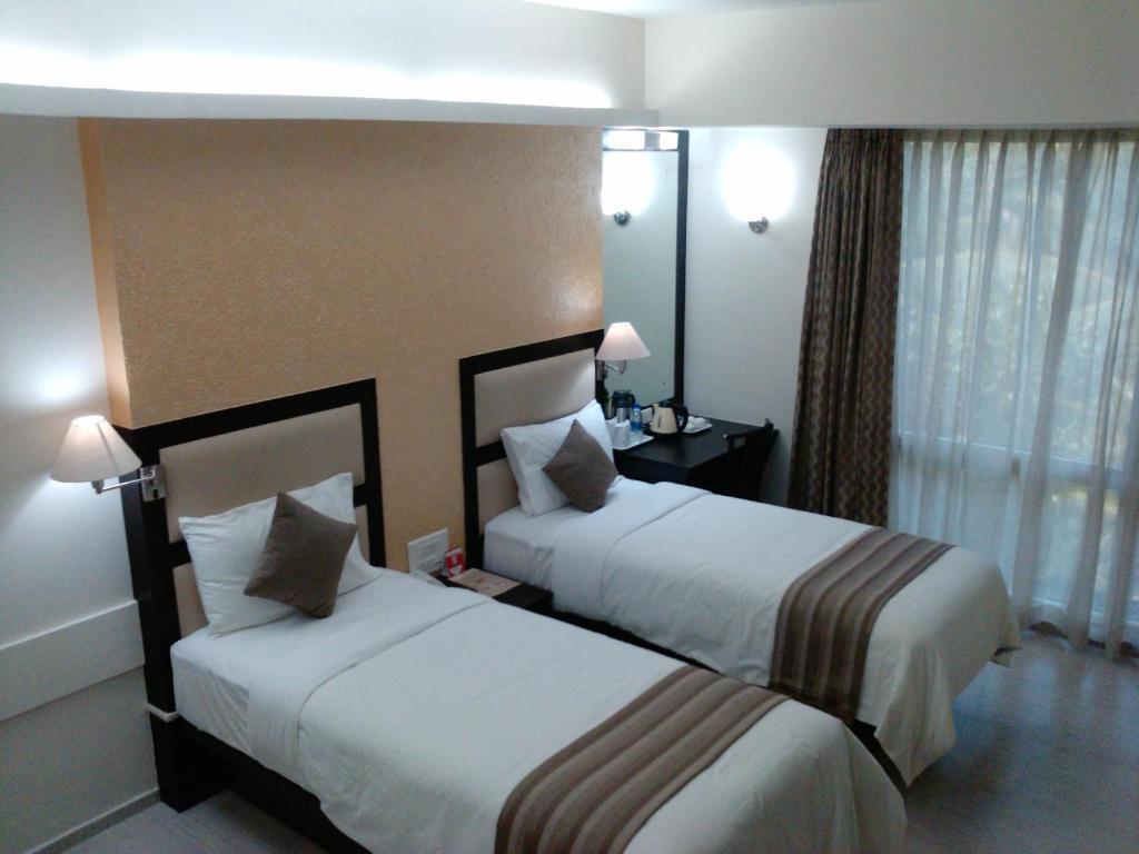 Pattom Royal Hotel Thiruvananthapuram Pokój zdjęcie