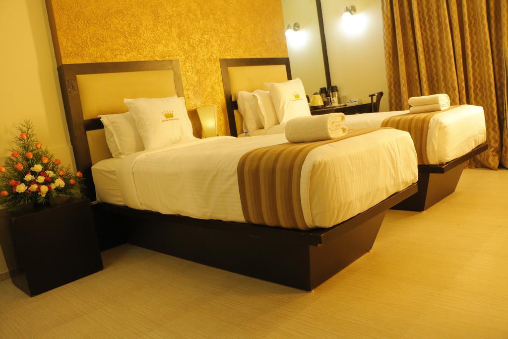 Pattom Royal Hotel Thiruvananthapuram Zewnętrze zdjęcie