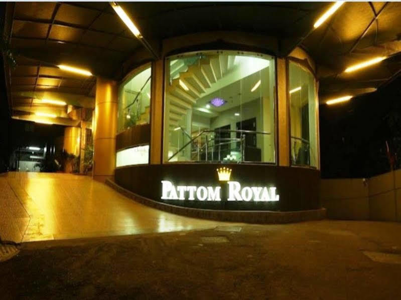 Pattom Royal Hotel Thiruvananthapuram Zewnętrze zdjęcie