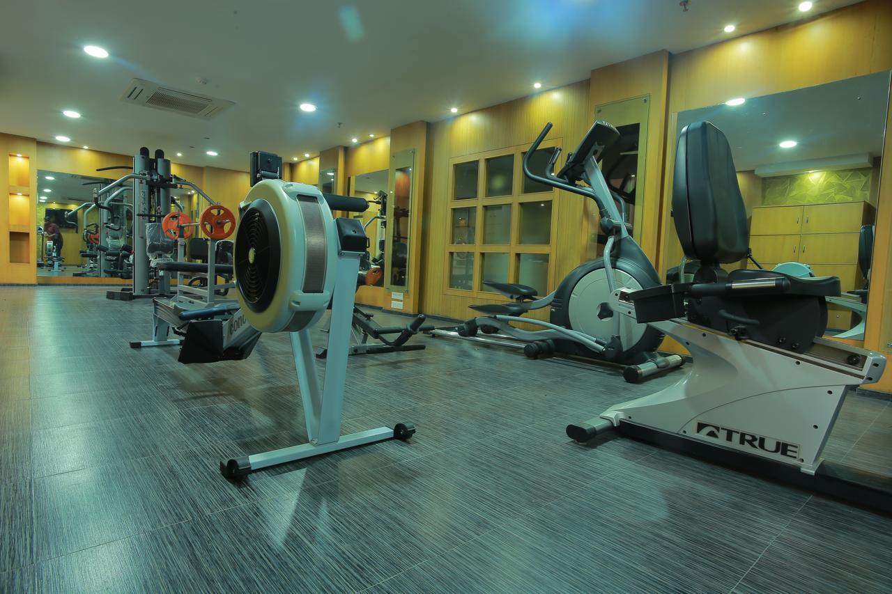 Pattom Royal Hotel Thiruvananthapuram Zewnętrze zdjęcie