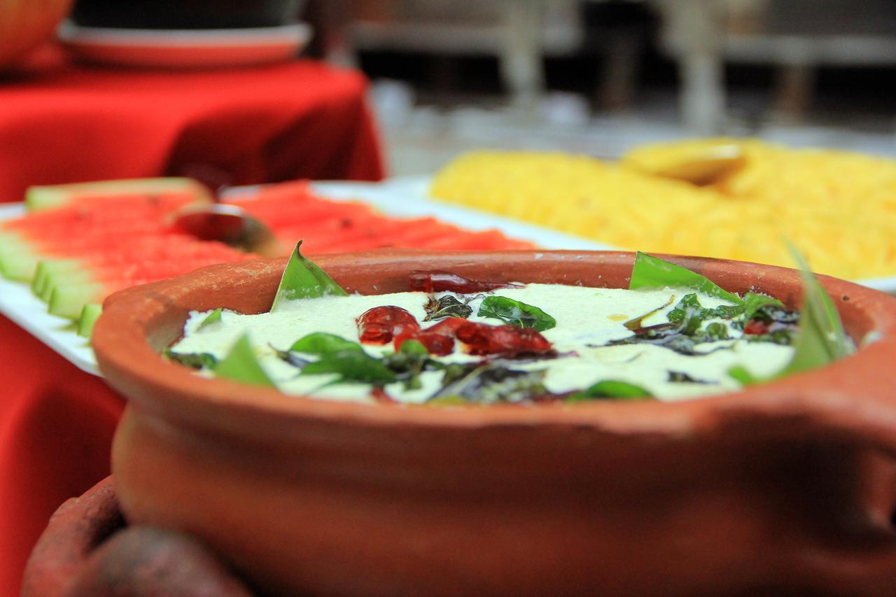 Pattom Royal Hotel Thiruvananthapuram Zewnętrze zdjęcie
